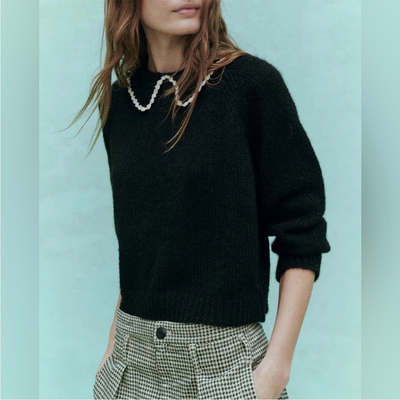 THE GREAT. Sweaters - The Great. The Crochet Collar Pullover in Black. Size 0.